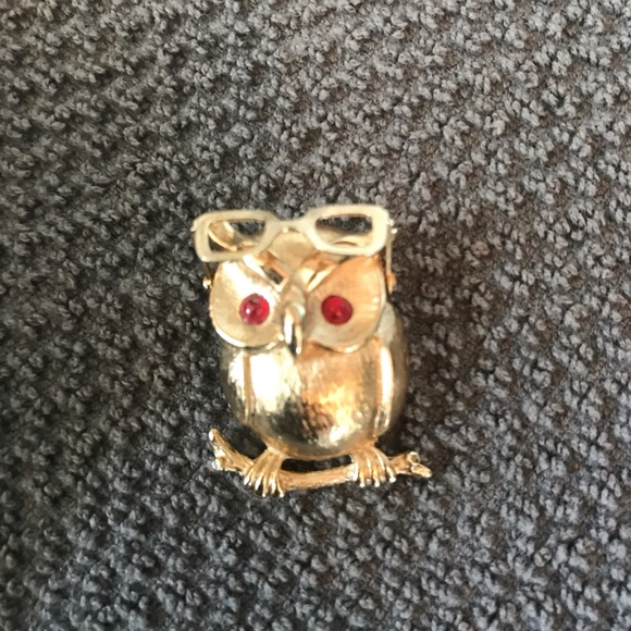 Owl Brooch with moving glasses - Picture 3 of 9